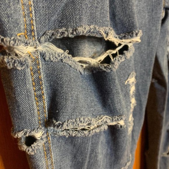 Distressed Ripped High Rise Mom Jeans - Picture 11 of 11